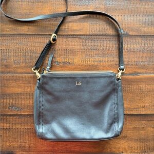 Lo & Sons Black Leather Crossbody Bag